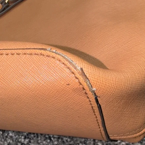 Michael Kors Textured Leather Beige Tote Shoulder Bag Great For Laptop, iPad Etc - Picture 11 of 11